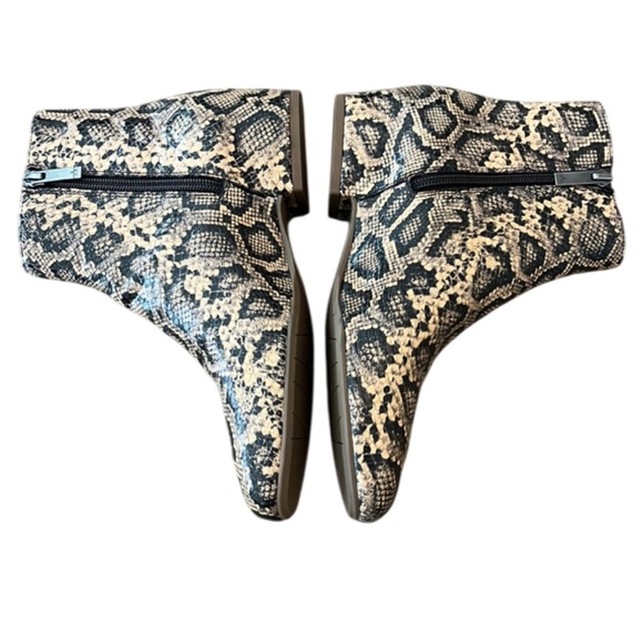 Aquatalia Ulyssa Snakeskin Ankle Wedge/Booties  Size 7 - Picture 3 of 11